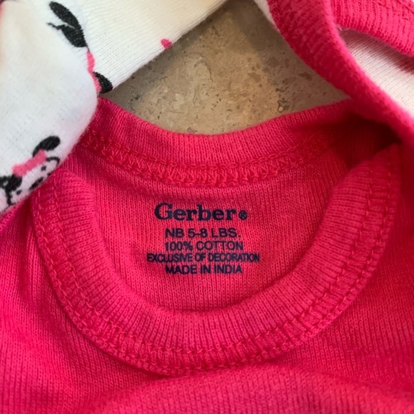 * NWOT * GERBER Newborn Onesies - Picture 7 of 7